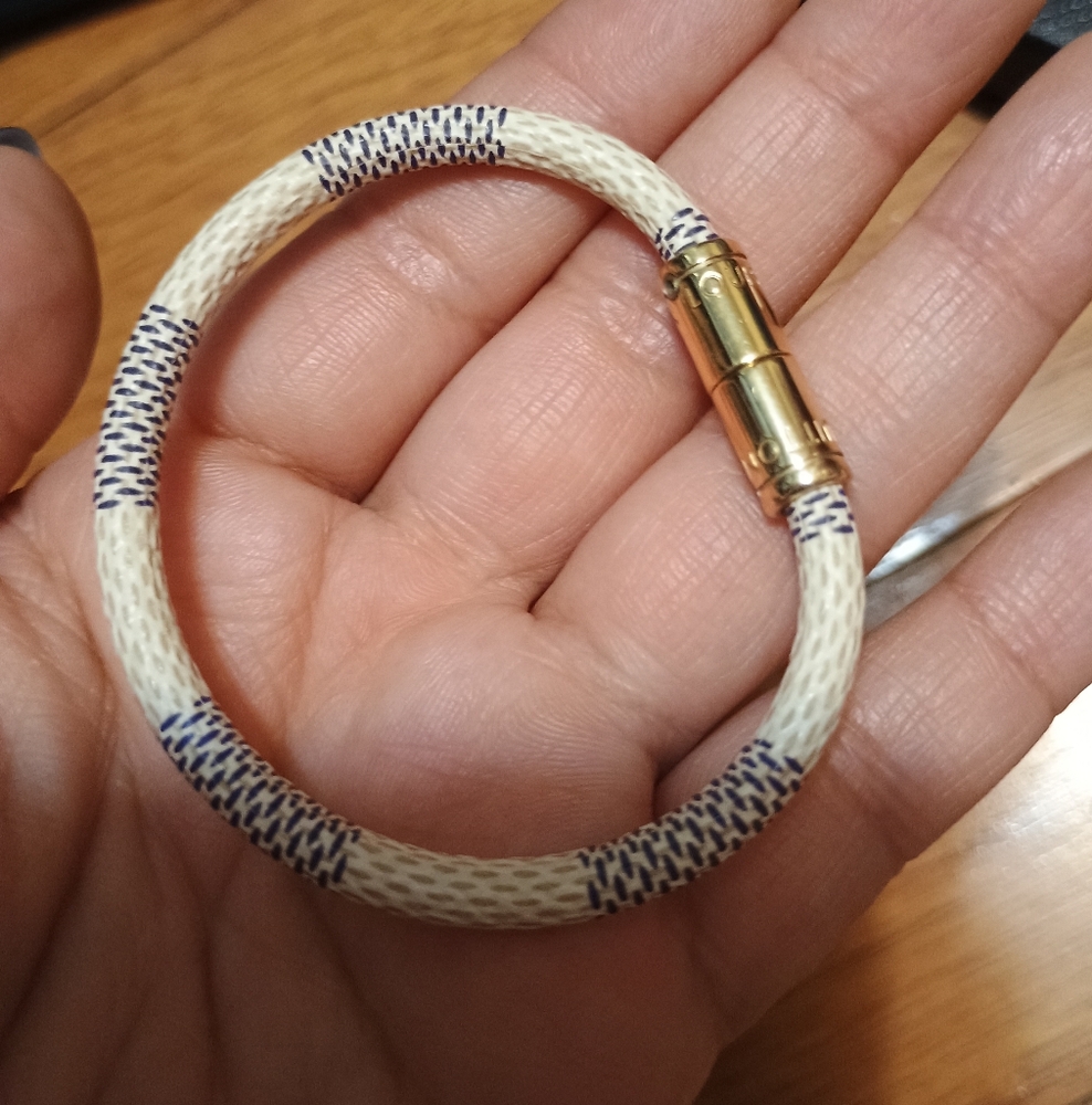 Louis Vuitton Azur Bracelet - Picture 9 of 11